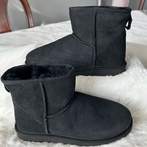 UGG MEN’S CLASSIC MINI boot
